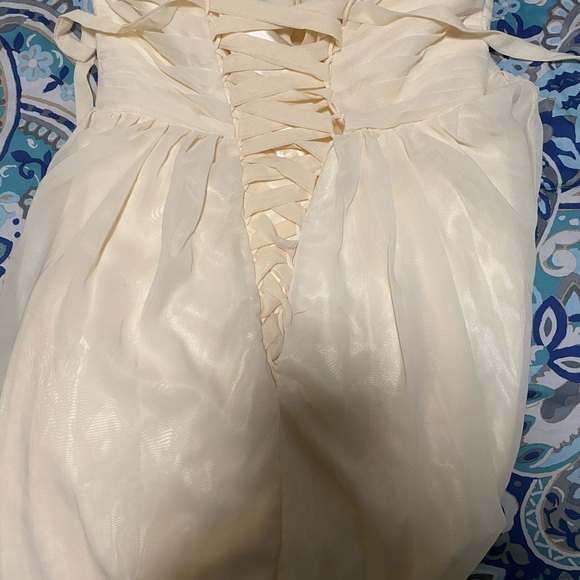 Long Formal dress. Size M. - Picture 4 of 4